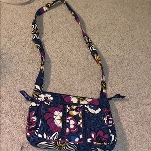 Cute Vera Bradley Side purse !
